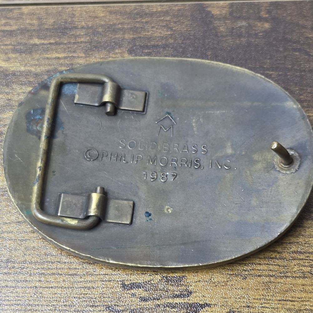 Vintage 1987 MARLBORO Belt Buckle Solid Brass PHILIP MORRIS Longhorn STEER Star - Picture 2 of 4